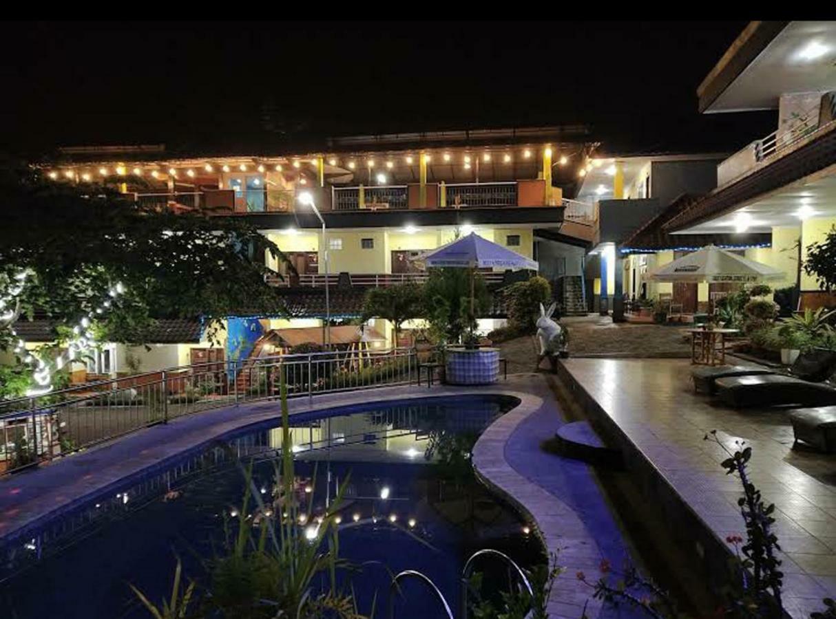 Villa Panderman Indah Batu  Exterior photo